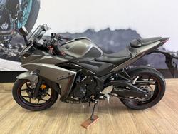 2016 Yamaha YZF-R3 Black