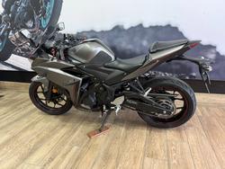 2016 Yamaha YZF-R3 Black