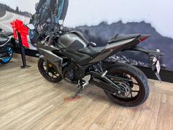 2016 Yamaha YZF-R3 Black