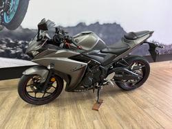 2016 Yamaha YZF-R3 Black