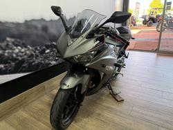 2016 Yamaha YZF-R3 Black