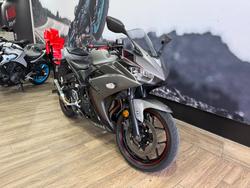 2016 Yamaha YZF-R3 Black