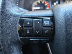 2023 Toyota Hilux SR5 (4x4)