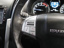 2017 Isuzu MU-X LS-M