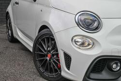 2022 Abarth 695 Competizione