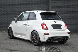 2022 Abarth 695 Competizione