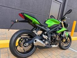 2014 Triumph Street Triple 675 Street Triple Green