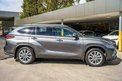 2022 Toyota Kluger Grande