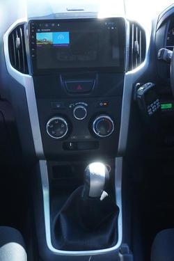 2013 Isuzu D-MAX LS-M