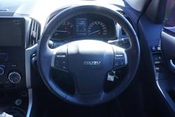 2013 Isuzu D-MAX LS-M