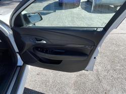 2016 Holden Commodore SV6 VF Series II MY16 Heron White