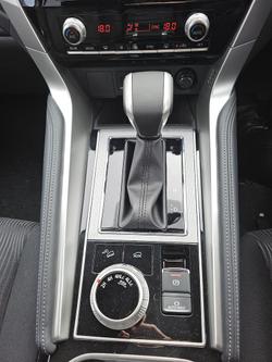 2024 Mitsubishi Pajero Sport GLS