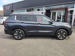 2025 Mitsubishi Outlander LS