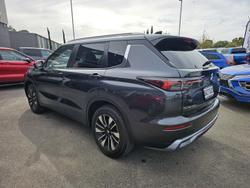 2025 Mitsubishi Outlander LS