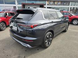 2025 Mitsubishi Outlander LS