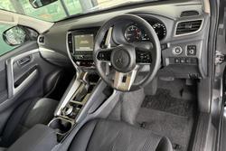 2024 Mitsubishi Pajero Sport GLX