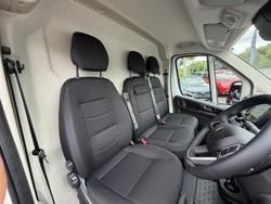 2025 Peugeot Boxer Pro Mid Roof LWB