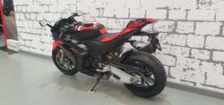 2025 Aprilia RSV4 1100 Factory RSV4 Black