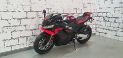2025 Aprilia RSV4 1100 Factory RSV4 Black