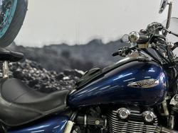 2010 Triumph THUNDERBIRD BLUE