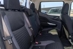 2021 Nissan Navara ST-X