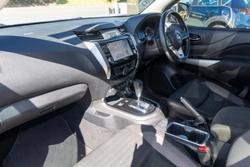 2021 Nissan Navara ST-X