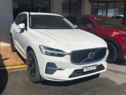 2022 Volvo XC60 B5 Momentum