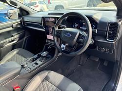 2024 Ford Everest Platinum