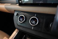 2024 Land Rover Defender 110 D350 X-Dynamic SE