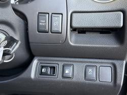 2015 Nissan Navara ST