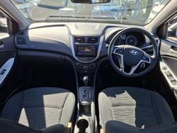 2014 Hyundai Accent Active