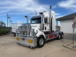2020 Western Star 4800 Series 4800 FXB White