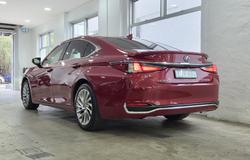 2021 Lexus ES 300h Sports Luxury