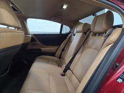 2021 Lexus ES 300h Sports Luxury