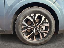 2023 Kia Carnival SLi