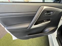 2024 Mitsubishi Pajero Sport Exceed