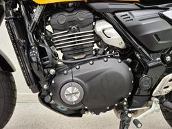 2026 Triumph SPEED 400 Yellow