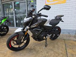 2024 CFMOTO 450 NK White