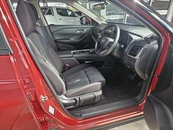 2026 NISSAN T33 ST