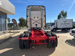 2025 Western Star 48X White