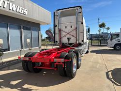 2025 Western Star 48X White