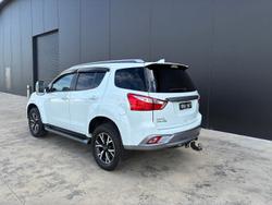 2020 Isuzu MU-X LS-T