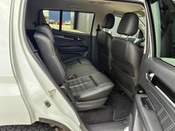 2020 Isuzu MU-X LS-T