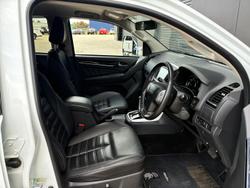 2020 Isuzu MU-X LS-T