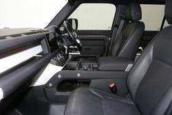 2023 Land Rover Defender 130 P400 SE