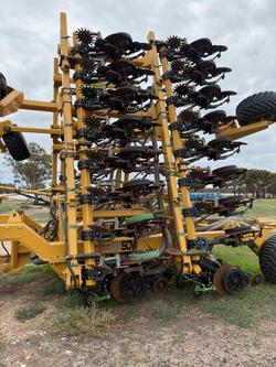 0 SERAFIN ULTISOW S4048 SINGLE DISC AIR SEEDER BAR 2020 USED YELLOW
