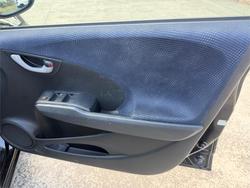 2014 HONDA JAZZ VIBE GE MY12 UPDATE Black