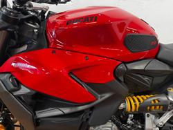 2022 Ducati STREETFIGHTER V2 RED