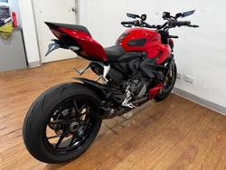 2022 Ducati STREETFIGHTER V2 RED