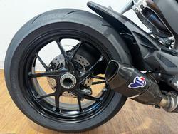 2022 Ducati STREETFIGHTER V2 RED